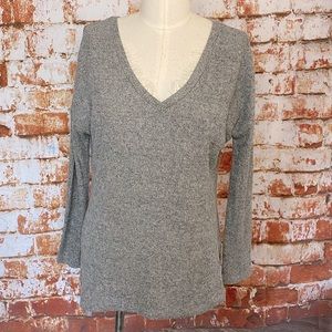 Grace & lace grey v neck tunic ribbed long sleeve sweater xs, very true to size